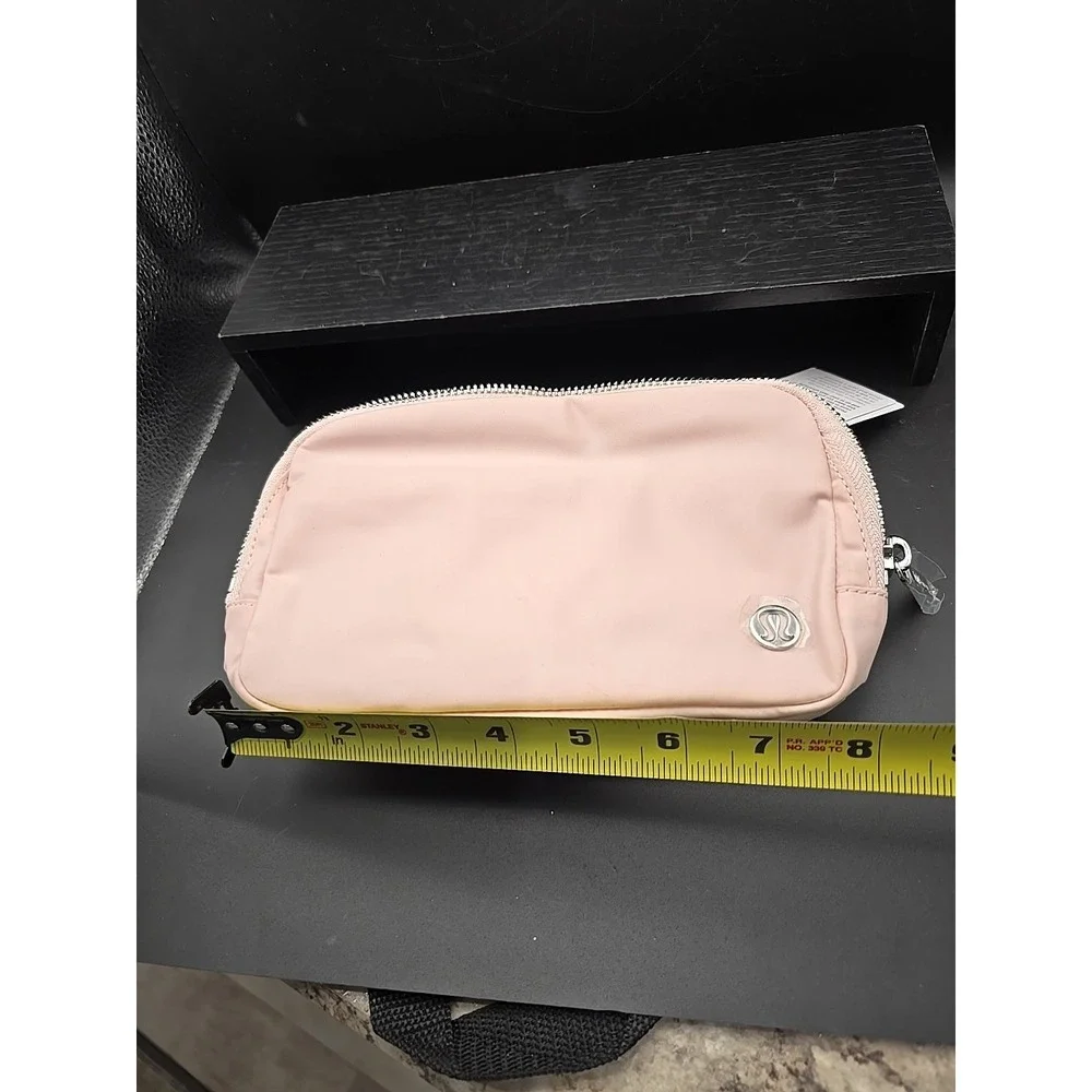 Lululemon Pink Everywhere Belt Bag Adjustable Waist Bag Crossbody Pouch New‎
